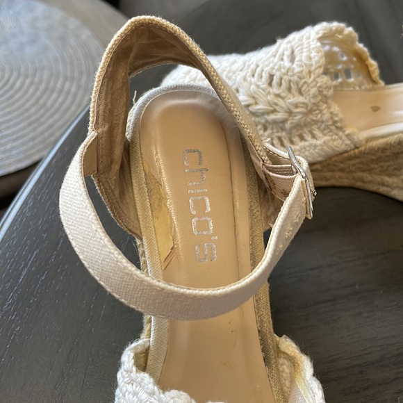 Chico’s Women’s White and Cream Crochet Lace Wedges - Size 7 - Picture 10 of 13